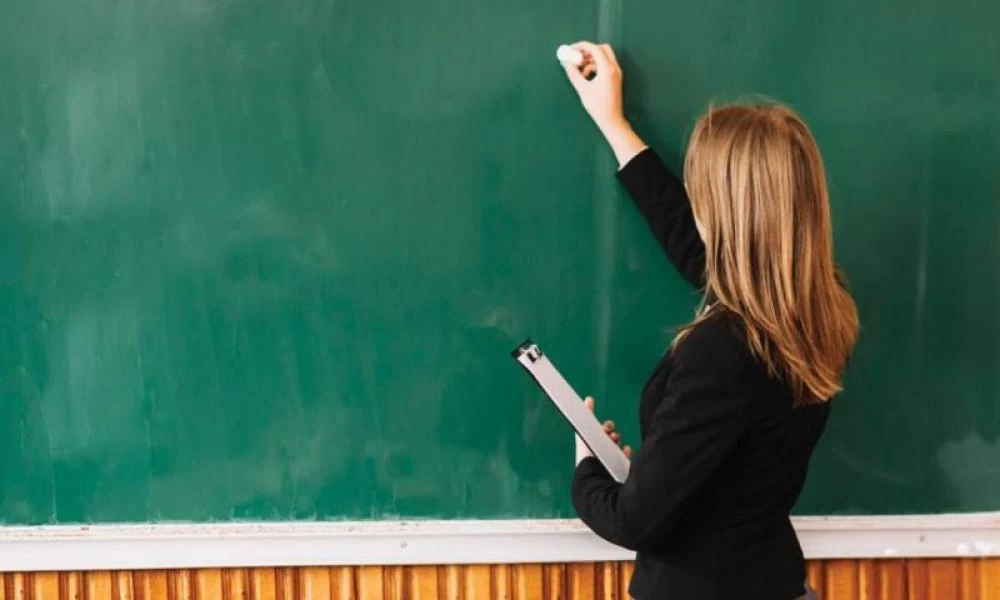 Έρχονται προσλήψεις στα σχολεία: Θέσεις για 20.000 αναπληρωτές εκπαιδευτικούς